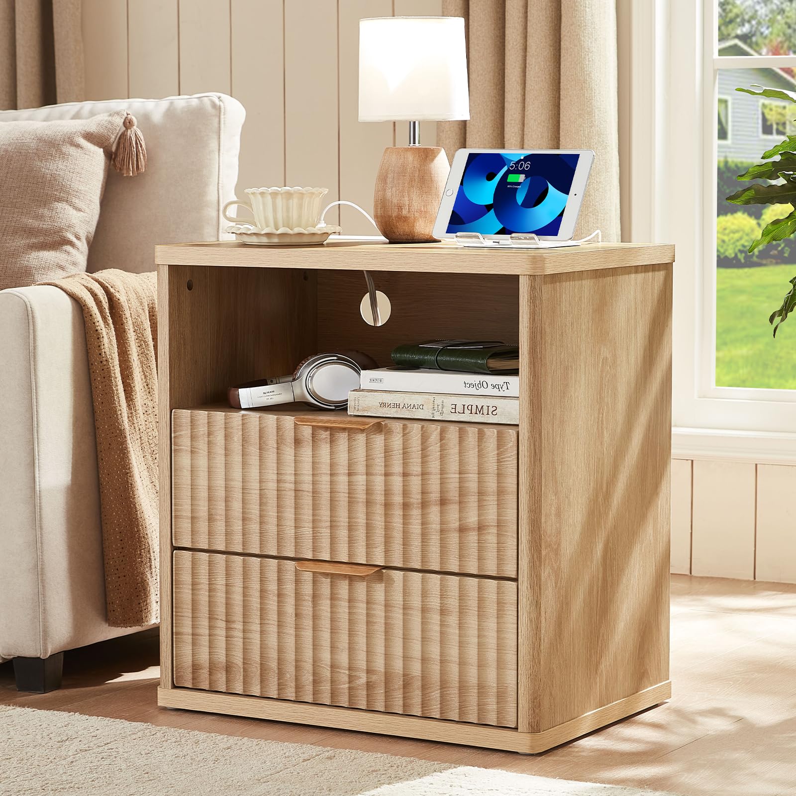 L'ÉGOÏSTE &One night stand LELELINKY Fluted Night Stand with Charging Station,23